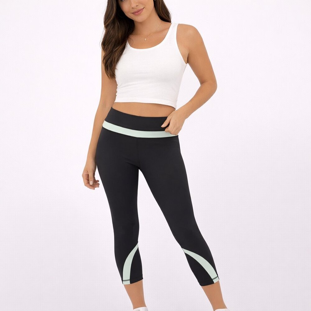 Lululemon Inspire Crop II 6 Black Mint Luxtreme Running Leggings